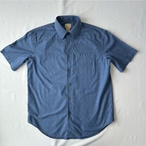 Jos. A. Bank Casual Blue Short Sleeve Button Up Shirt